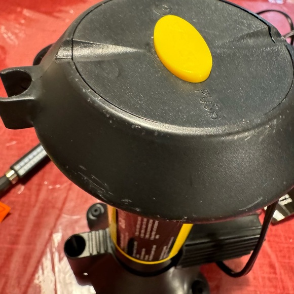 Victor QuikAire 4500 Bell Tire Inflator Gently Used in Box - Picture 6 of 13